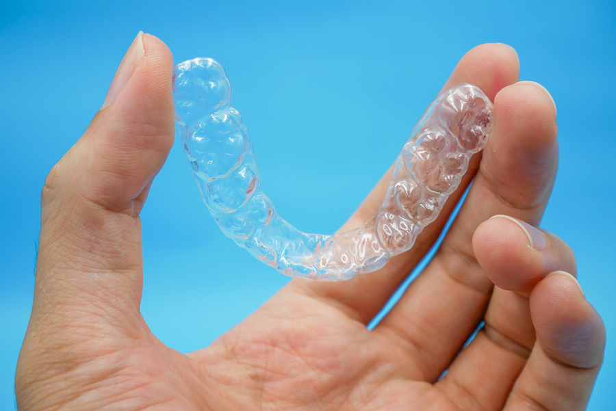 Removable Braces: Why They Are Attractive To Adult Patients - Smile Up ...